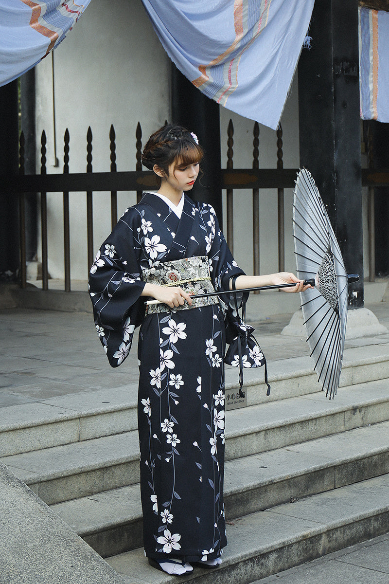 プレミアム桜浴衣(黒)- 日本の美を纏う上質レディース和装 | 花見・夏祭りに最適